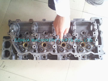Chine Culasses de haute performance, culasses de fonte pour le moteur d&#039;Isuzu 4hk1 usine